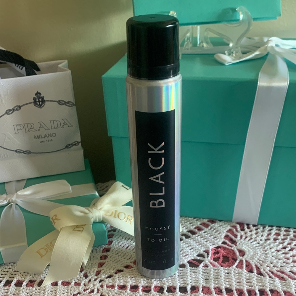 BLACK Mousse to Oil Spray Can - bbw